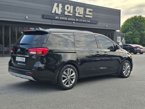 Kia Carnival 9-seater Prestige — пробег 92 000 км — фото 2 из 5
