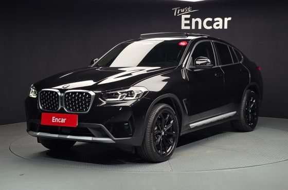 BMW X4 xDrive20i xLine — пробег 7 710 км — фото 1 из 5