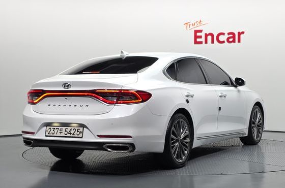 Hyundai Grandeur 2.4 Exclusive Special — пробег 82 825 км — фото 2 из 5