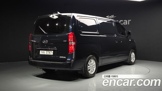 Hyundai Starex Van 3-Seater Smart — пробег 197 125 км — фото 2 из 5