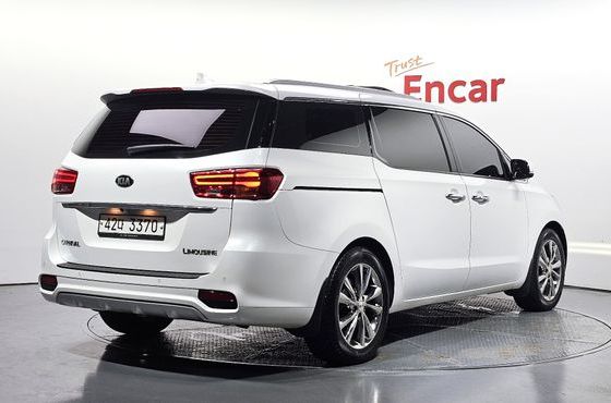 Kia Carnival Gasoline 7-Seater Limousine President — пробег 78 719 км — фото 2 из 5