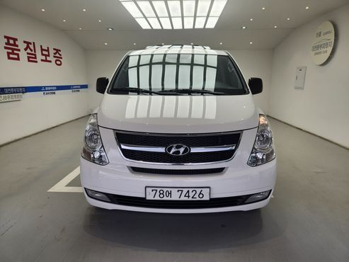 Hyundai Starex 12-Seater Wagon CVX Luxury — пробег 112 711 км — фото 2 из 5