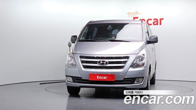 Hyundai Starex 11-Seater Wagon Smart — пробег 215 679 км — фото 3 из 5