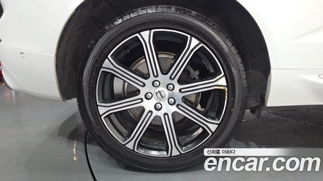Volvo XC60 из Кореи Encar