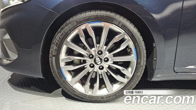 Kia K7 из Кореи Encar