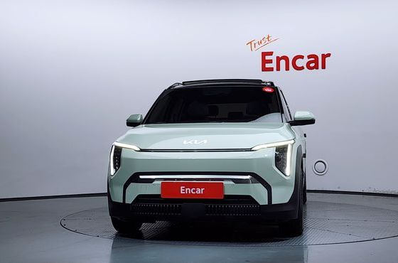 Kia EV3 Standard 2WD Earth — пробег 24 405 км — фото 3 из 5