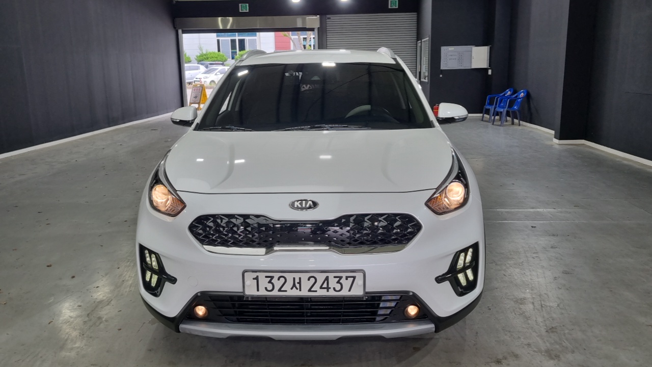 Kia Niro 1.6 HEV Luxury — пробег 123 903 км — фото 3 из 5