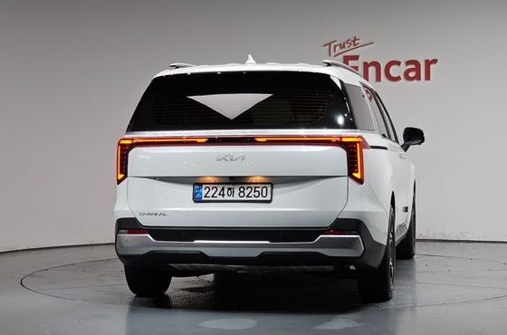 Kia Carnival Gasoline 9-Seater Prestige — пробег 31 863 км — фото 4 из 5