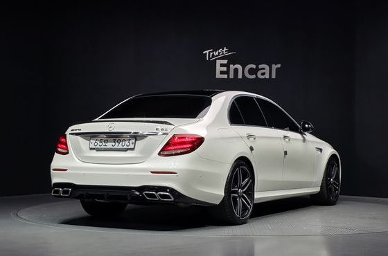 Mercedes-Benz E-Class E63 AMG 4MATIC+ — пробег 109 759 км — фото 2 из 5