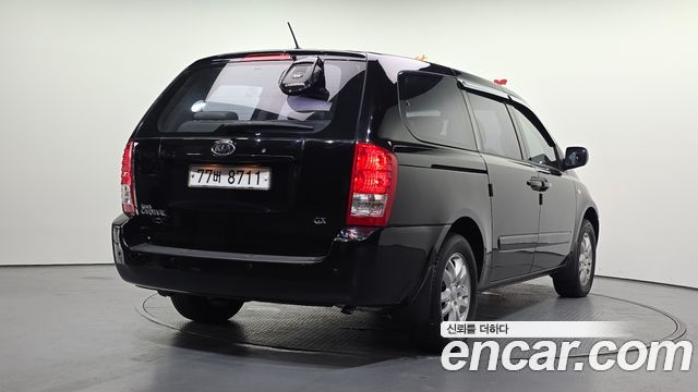 Kia Carnival LPI GX Deluxe — пробег 117 075 км — фото 2 из 5