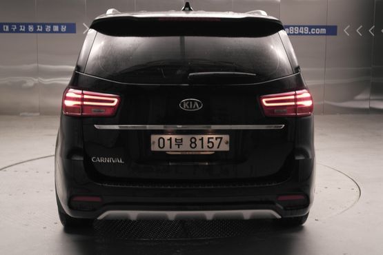 Kia Carnival 9-Seater Prstige — пробег 123 822 км — фото 4 из 5