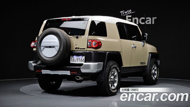 Toyota FJ Cruiser из Кореи Encar