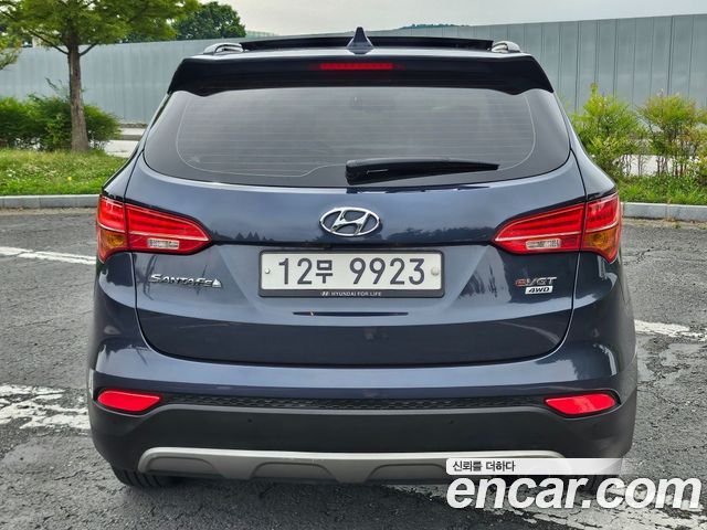 Hyundai Santafe Diesel(e-VGT) 2.0 4WD Exclusive — пробег 123 421 км — фото 4 из 5