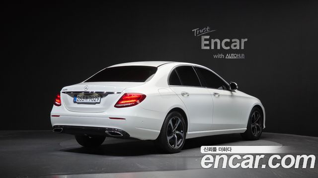 Mercedes-Benz E-Class из Кореи Encar