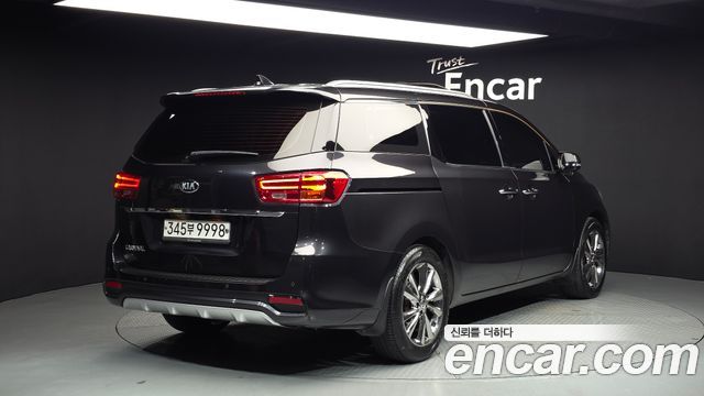 Kia Carnival из Кореи Encar