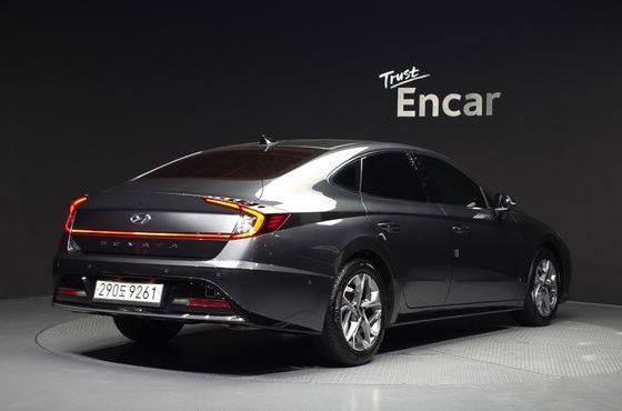 Hyundai Sonata 2.0 Premium Plus — пробег 108 346 км — фото 2 из 5