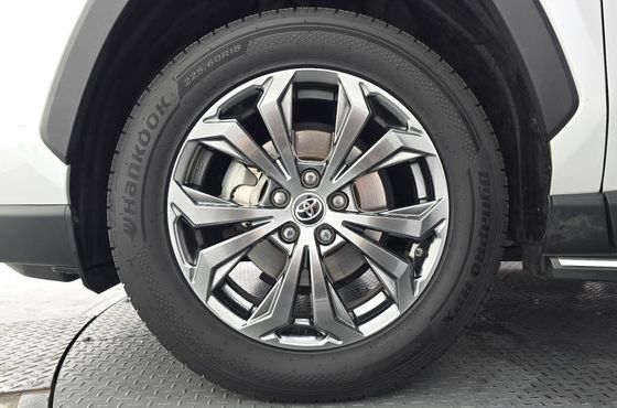 Toyota RAV4 2,5 4WD Hybrid LTD — пробег 58 657 км — фото 5 из 5