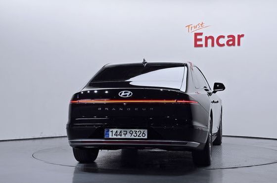 Hyundai Grandeur 2,5 Gasoline 2WD Premium — пробег 2 288 км — фото 4 из 5