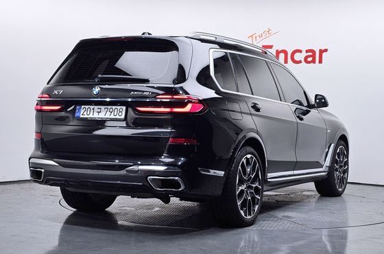 BMW X7 xDrive 40i M Sport 6STR — пробег 43 576 км — фото 2 из 5