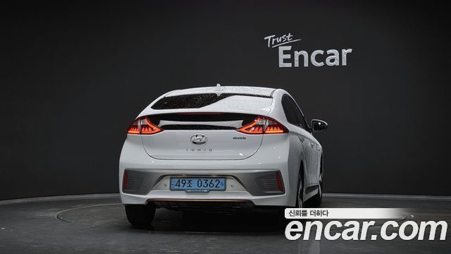 Hyundai Ioniq из Кореи Encar
