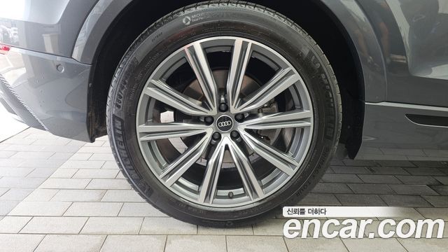 Audi Q8 из Кореи Encar