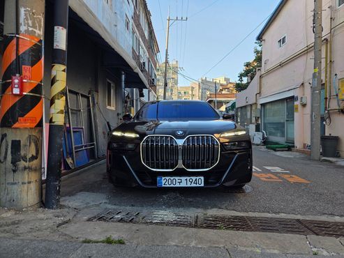 BMW 7-Series 740d xDrive M Sport — пробег 500 км — фото 1 из 5