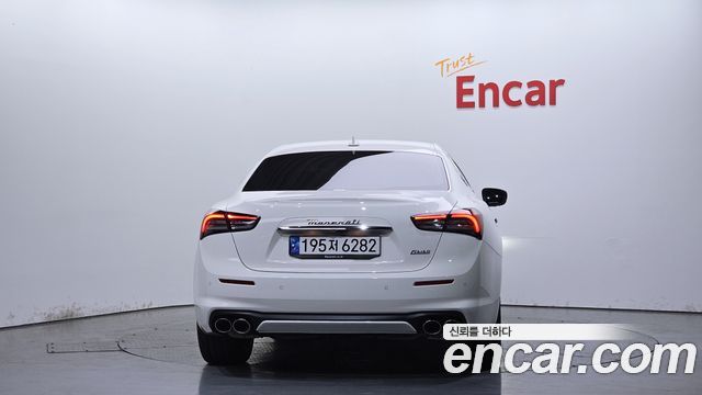 Maserati Ghibli из Кореи Encar