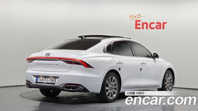 Hyundai Grandeur из Кореи Encar