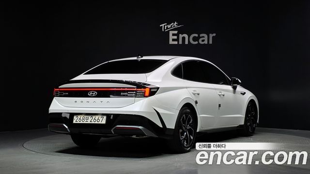 Hyundai Sonata 2.0 Premium — пробег 27 930 км — фото 2 из 5