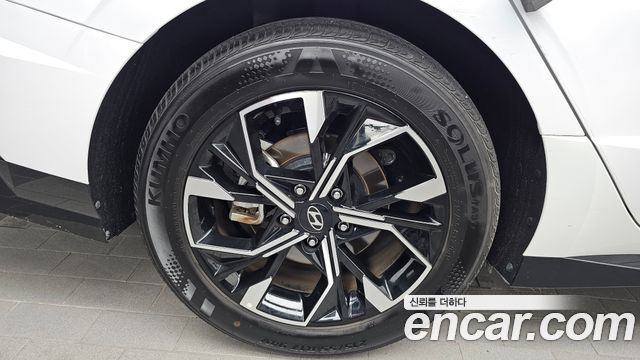 Hyundai Sonata 2.0 Premium — пробег 27 930 км — фото 5 из 5