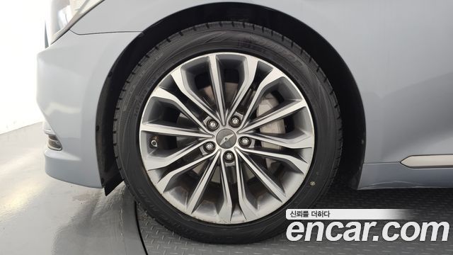 Hyundai Genesis из Кореи Encar