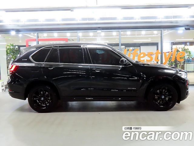 BMW X5 xDrive 40e iPerformance — пробег 150 908 км — фото 3 из 5