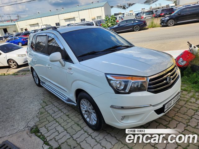 Ssangyong KORANDO 4WD GT 9-seater — пробег 185 633 км — фото 3 из 5
