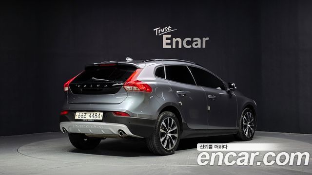 Volvo V40 из Кореи Encar