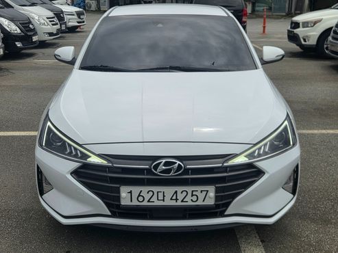 Hyundai AVANTE 1.6 Smart — пробег 111 221 км — фото 1 из 5