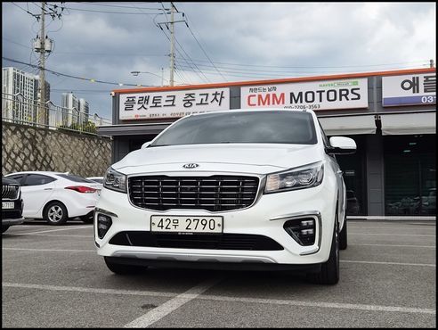 Kia Carnival 9-Seater Noblesse Special — пробег 80 900 км — фото 3 из 5