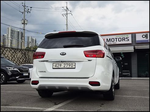 Kia Carnival 9-Seater Noblesse Special — пробег 80 900 км — фото 4 из 5