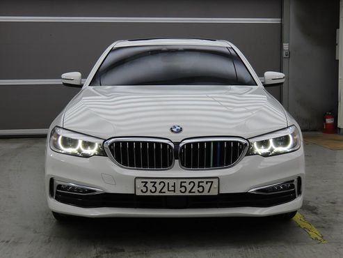 BMW 5-Series 520i Luxury — пробег 89 613 км — фото 2 из 5