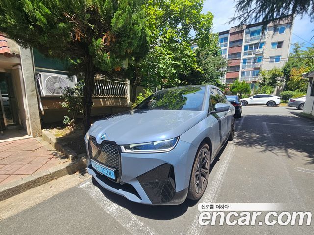 BMW iX из Кореи Encar