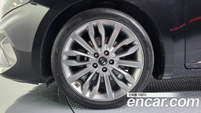 Kia K7 из Кореи Encar
