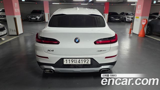 BMW X4 xDrive20i xLine — пробег 20 000 км — фото 2 из 5