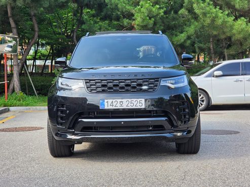 Land Rover Discovery D350 Dynamic HSE — пробег 15 км — фото 3 из 5