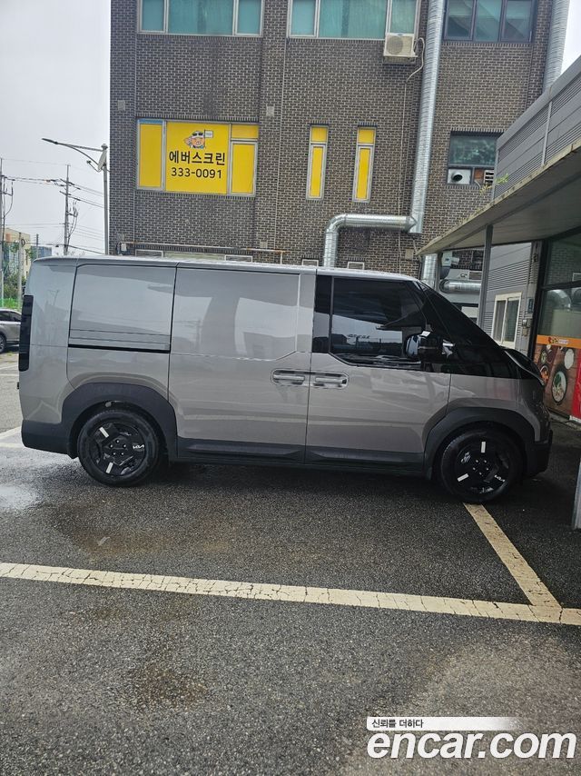 Kia PV5 Cargo Long Long Range Basic — пробег 2 000 км — фото 3 из 5