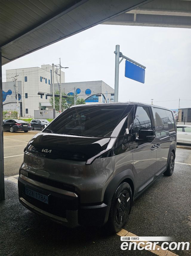 Kia PV5 Cargo Long Long Range Basic — пробег 2 000 км — фото 4 из 5