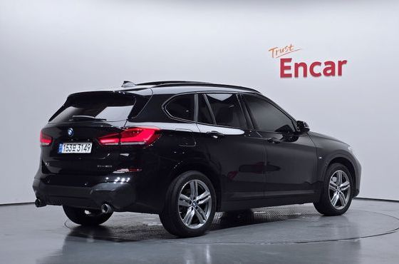 BMW X1 xDrive 20i M Sport — пробег 81 531 км — фото 2 из 5