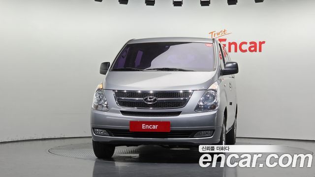 Hyundai Starex 4WD 12-Seater Wagon CVX Luxury — пробег 114 328 км — фото 3 из 5