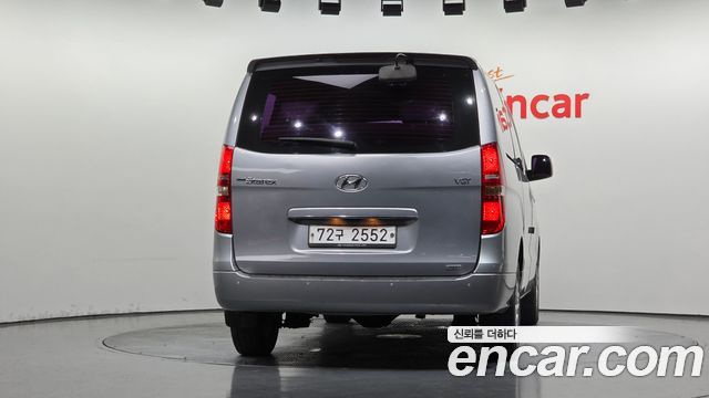 Hyundai Starex 4WD 12-Seater Wagon CVX Luxury — пробег 114 328 км — фото 4 из 5