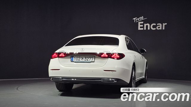 Mercedes-Benz E-Class E220d 4MATIC Exclusive — пробег 39 381 км — фото 4 из 5