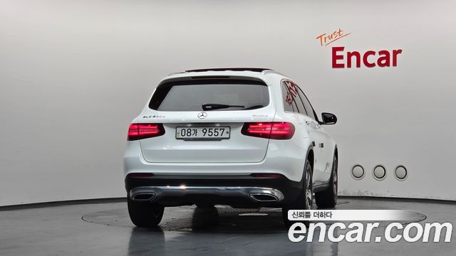 Mercedes-Benz GLC-Class GLC220 d 4MATIC Premium — пробег 65 855 км — фото 4 из 5