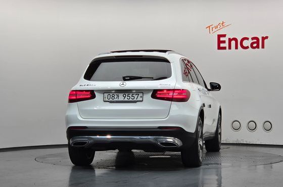Mercedes-Benz GLC-Class GLC220 d 4MATIC Premium — пробег 65 855 км — фото 4 из 5
